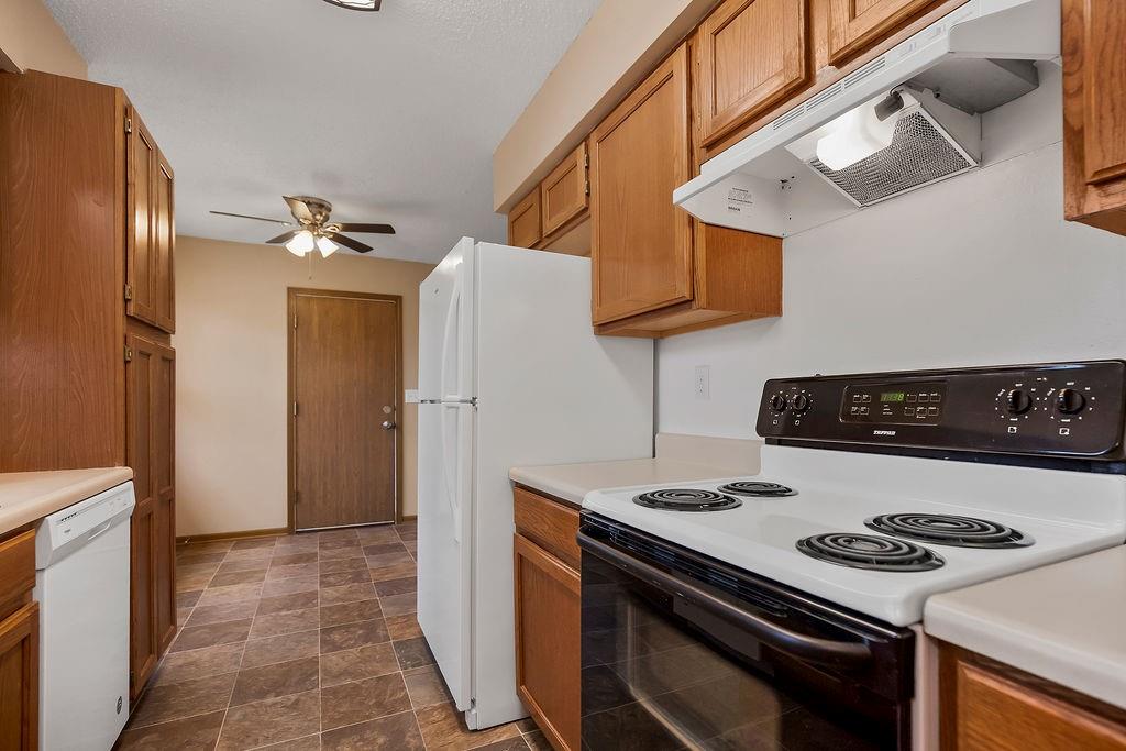 2606 Cherokee Road Harrisonville, MO 64701 - Photo 8 of 20