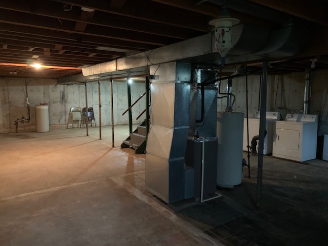 209 Southview Drive Rochelle, IL 61068 - Photo 12 of 16 a view of a room with gym equipment