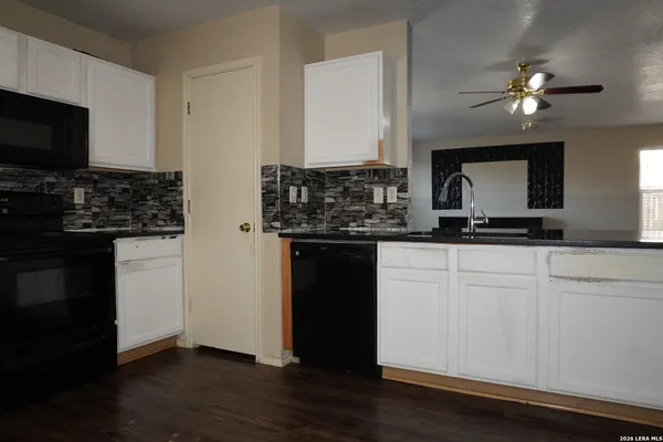 $1,680 | 8162 Heights Valley, Converse, TX 78109