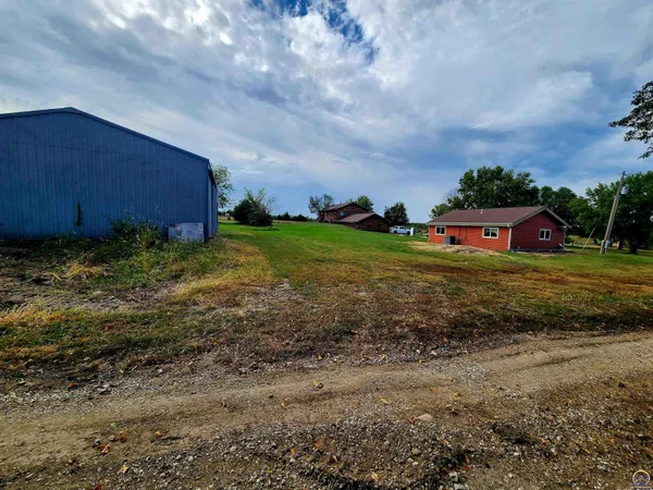 $350,000 | 10790 V4 Road, Hoyt, KS 66440