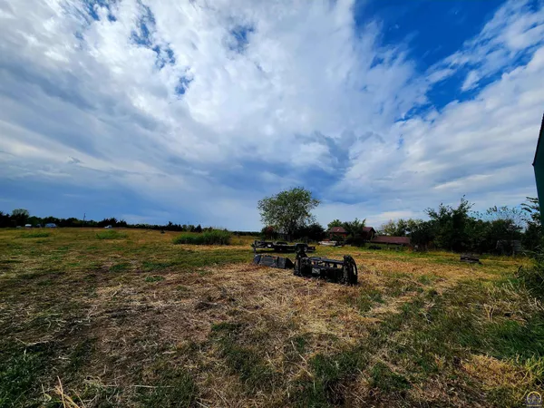 $350,000 | 10790 V4 Road, Hoyt, KS 66440