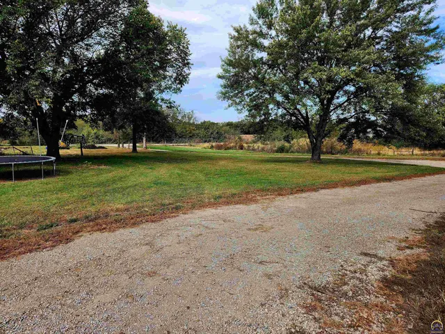 $415,000 | 10790 V4 Road, Hoyt, KS 66440