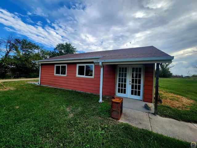 $415,000 | 10790 V4 Road, Hoyt, KS 66440