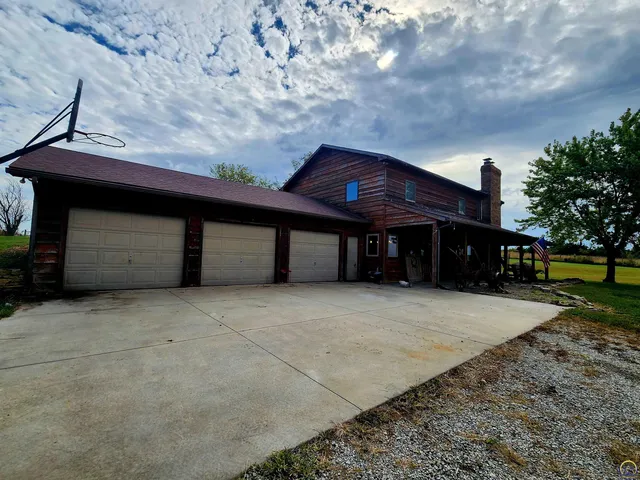 $415,000 | 10790 V4 Road, Hoyt, KS 66440