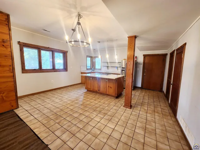 $415,000 | 10790 V4 Road, Hoyt, KS 66440