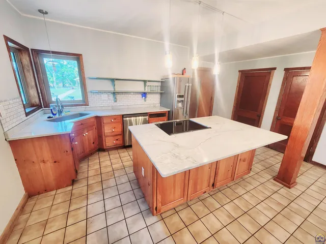 $415,000 | 10790 V4 Road, Hoyt, KS 66440