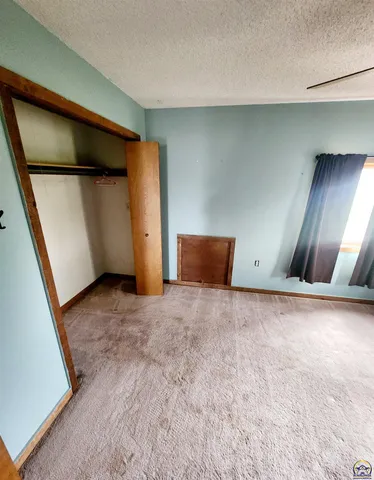 $415,000 | 10790 V4 Road, Hoyt, KS 66440