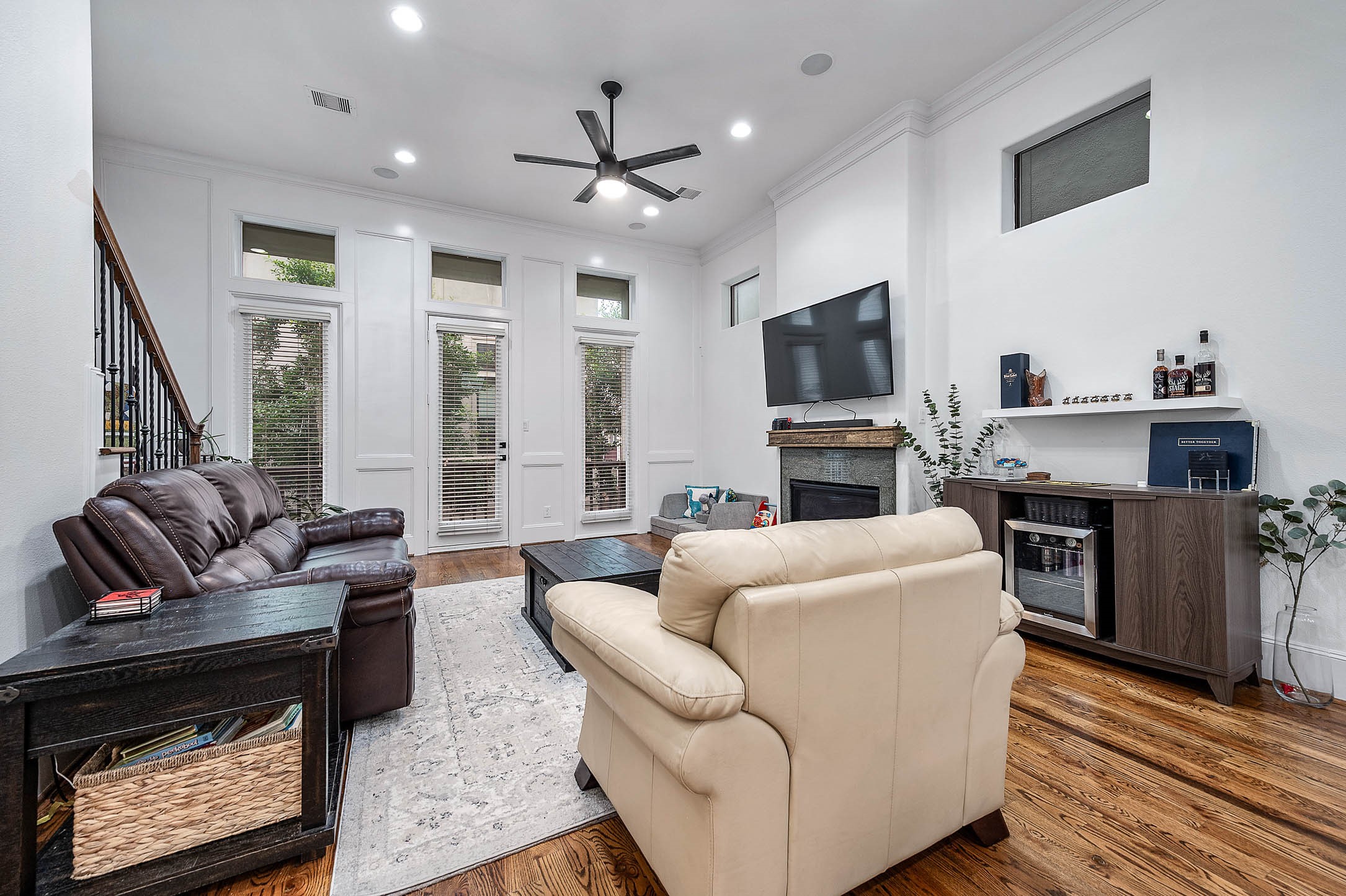 3205 Maxroy Street Houston, TX 77008 - Photo 9 of 34