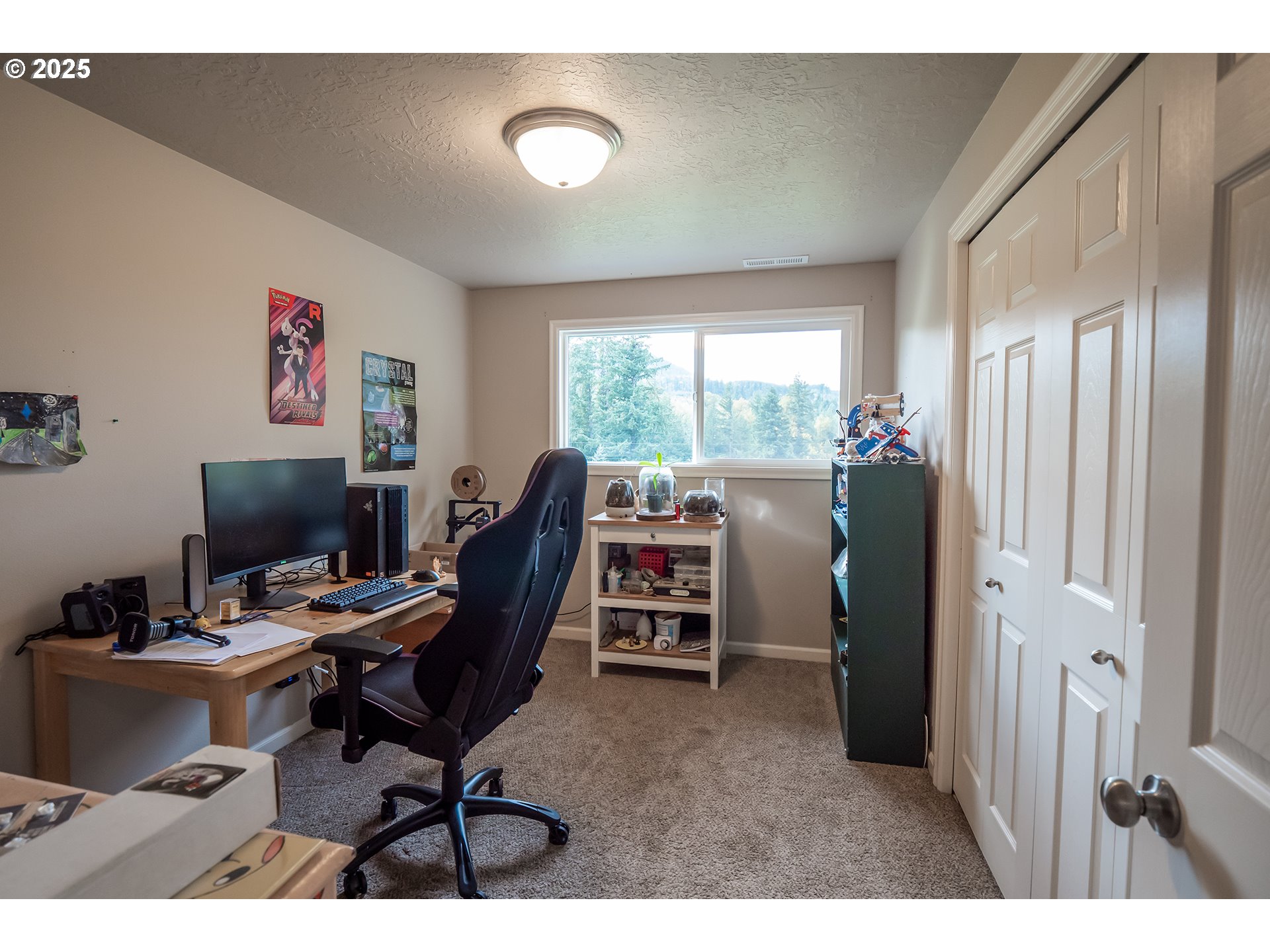 76377 Mosby Creek Road Cottage Grove, OR 97424 - Photo 17 of 48 a workspace with furniture and a window