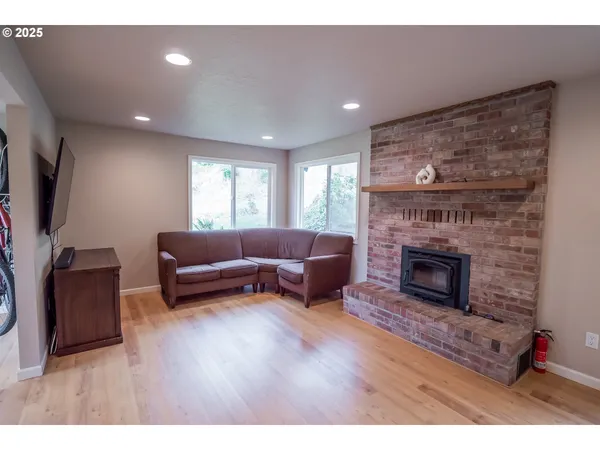 $795,000 | 76377 Mosby Creek Road, Cottage Grove, OR 97424
