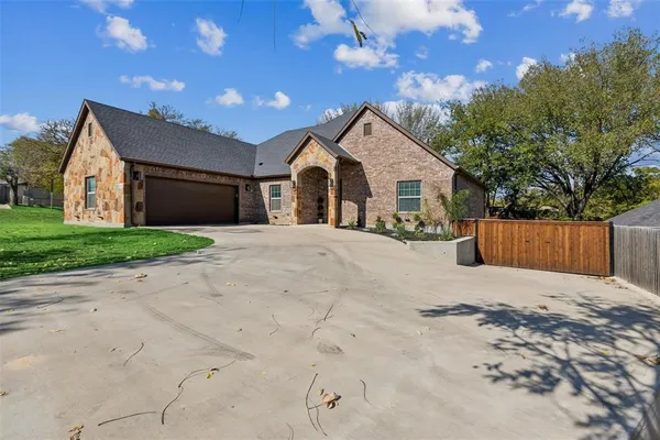 $3,650 | 4662 Barbara Road, River Oaks, TX 76114