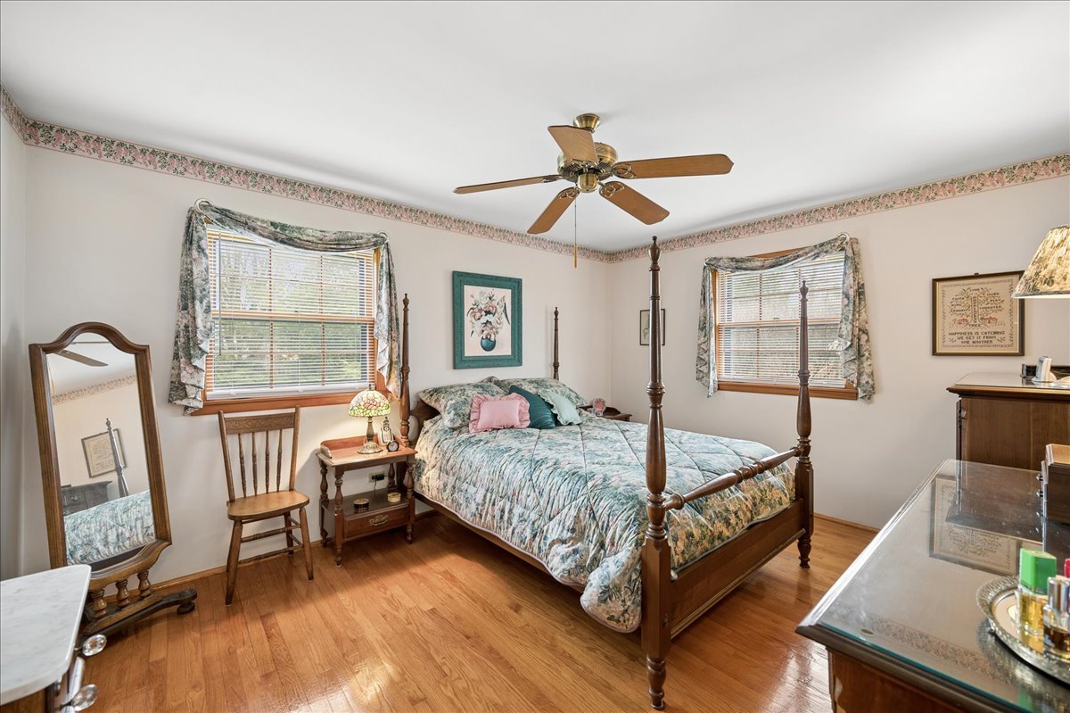 561 North Happ Road Winnetka, IL 60093 - Photo 12 of 24