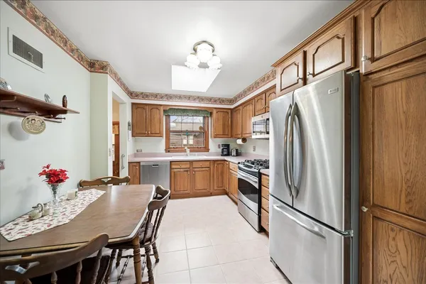 $779,000 | 561 North Happ Road, Northfield, IL 60093