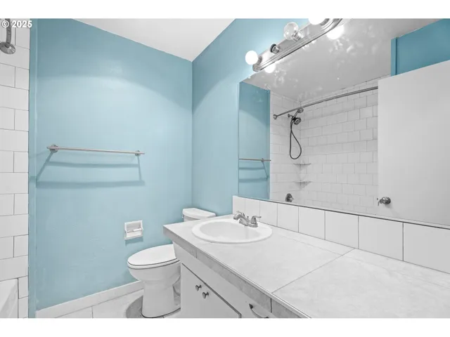 $236,000 | 2062 Northeast Hogan Drive, Gresham, OR 97030