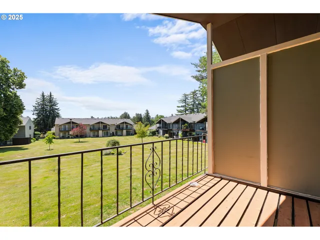 $236,000 | 2062 Northeast Hogan Drive, Gresham, OR 97030