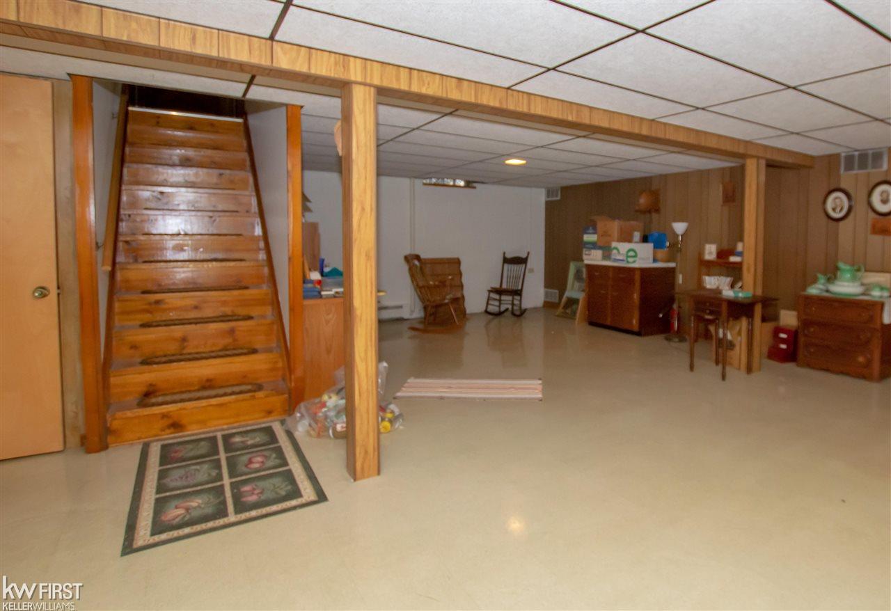 2468 North Belsay Road Burton, MI 48509 - Photo 23 of 25 50042158-22.JPG