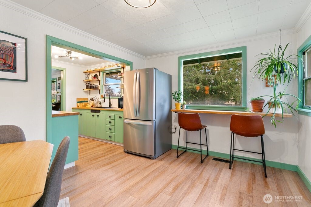 733 Eden Road West Bremerton, WA 98312 - Photo 15 of 37