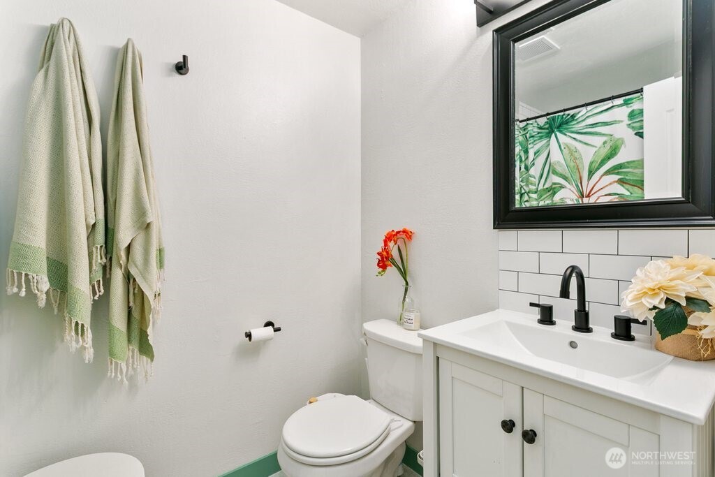 733 Eden Road West Bremerton, WA 98312 - Photo 25 of 37