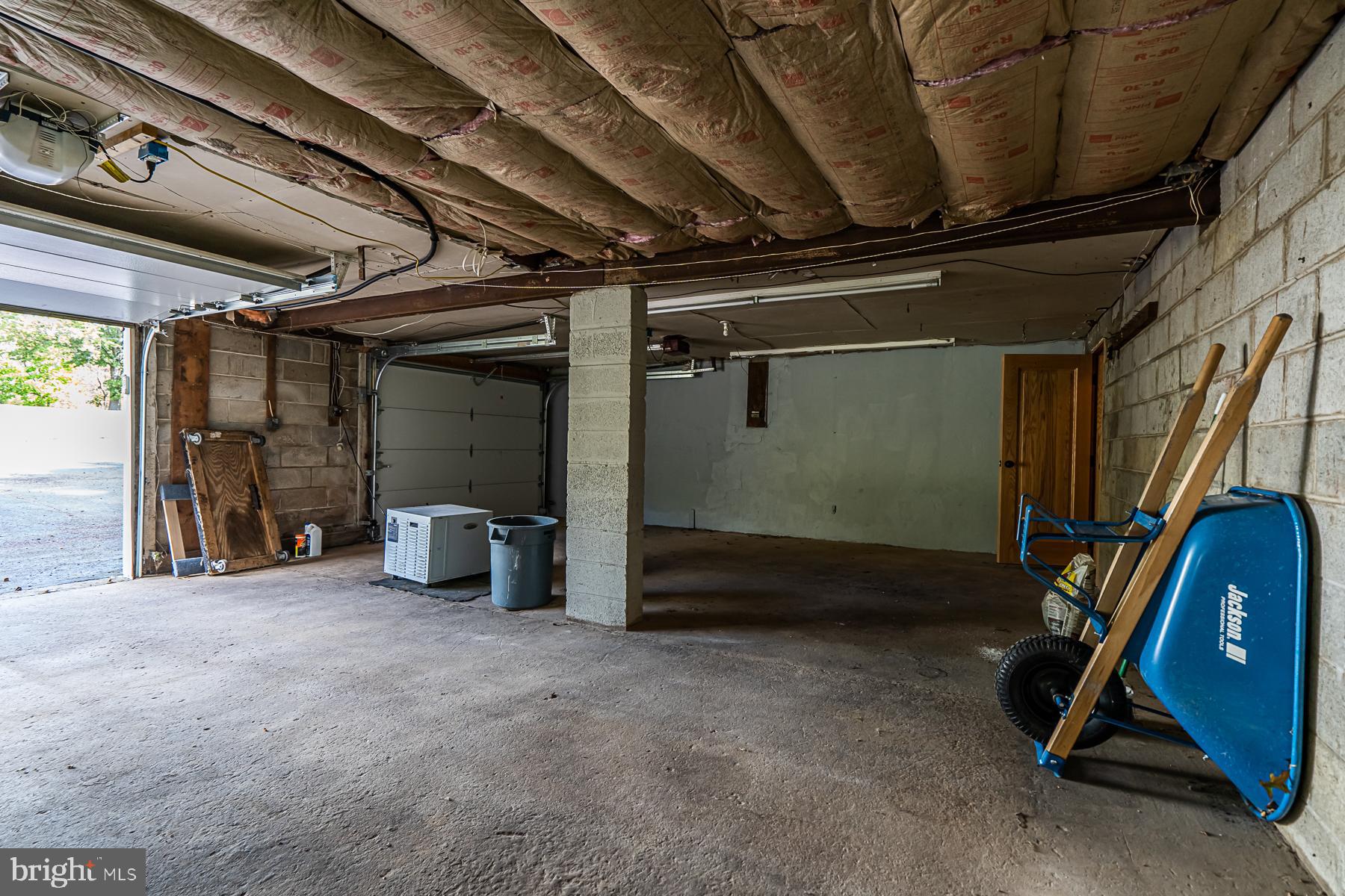 1610 Mill Road Perkasie, PA 18944 - Photo 44 of 61 garage