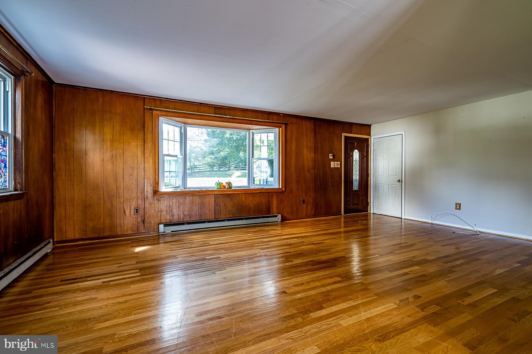 1610 Mill Road Perkasie, PA 18944 - Photo 9 of 61 Living room