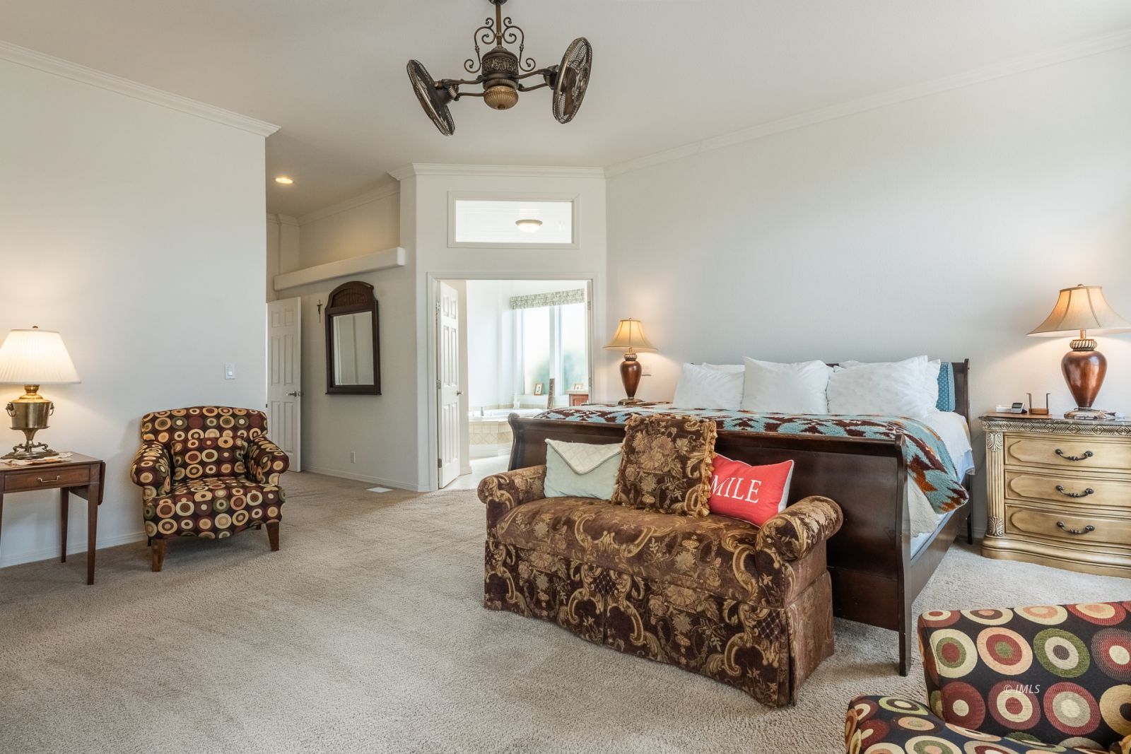 925 McDonald Road Lone Pine, CA 93545 - Photo 21 of 35 Primary Bedroom