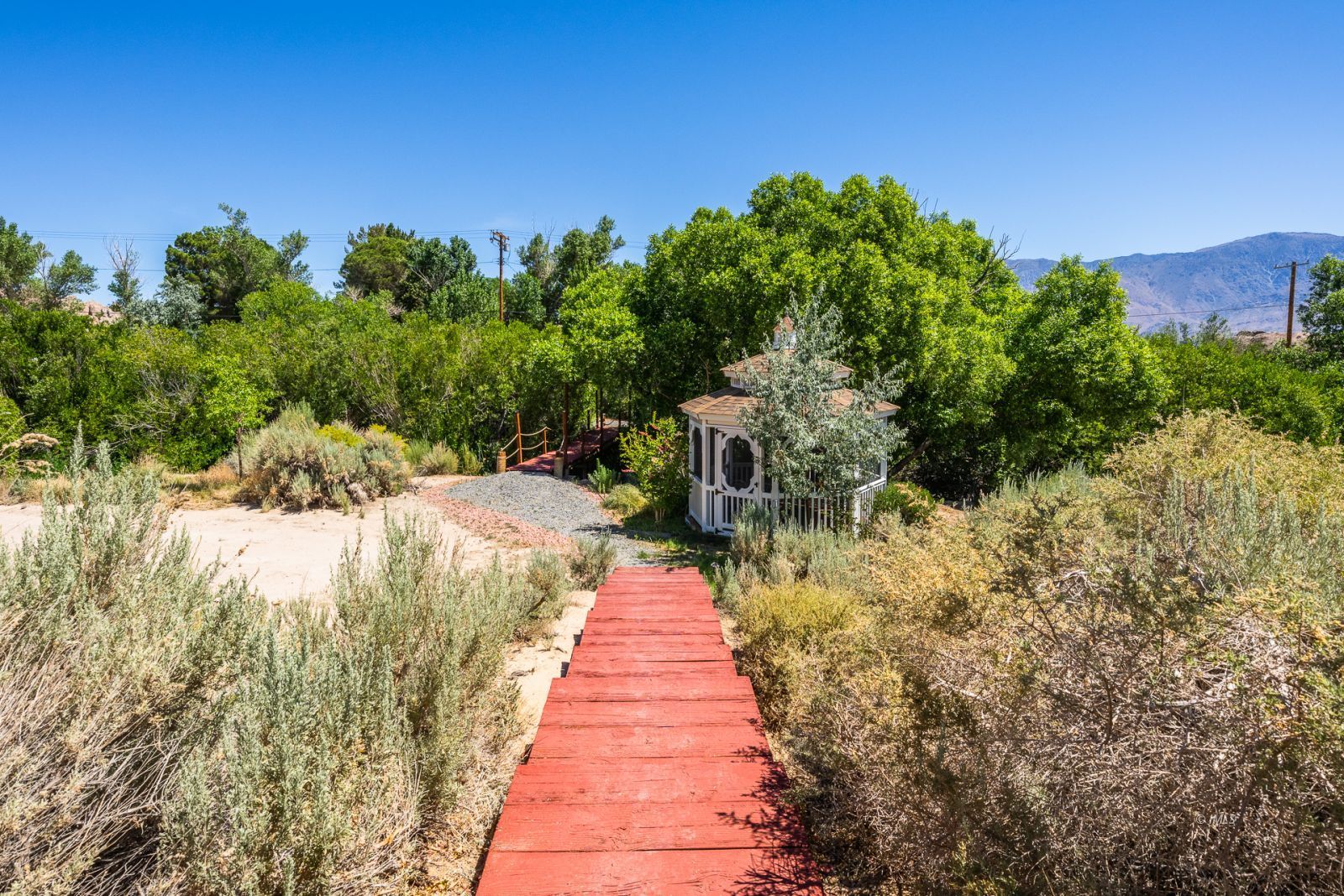 925 McDonald Road Lone Pine, CA 93545 - Photo 28 of 35 Exterior