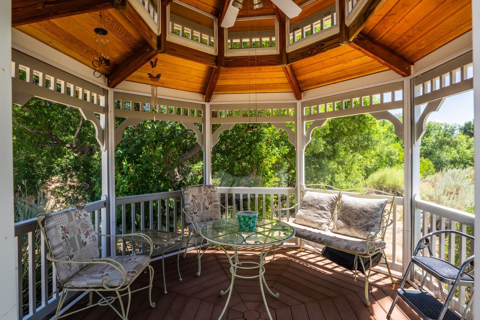 925 McDonald Road Lone Pine, CA 93545 - Photo 30 of 35 Gazebo