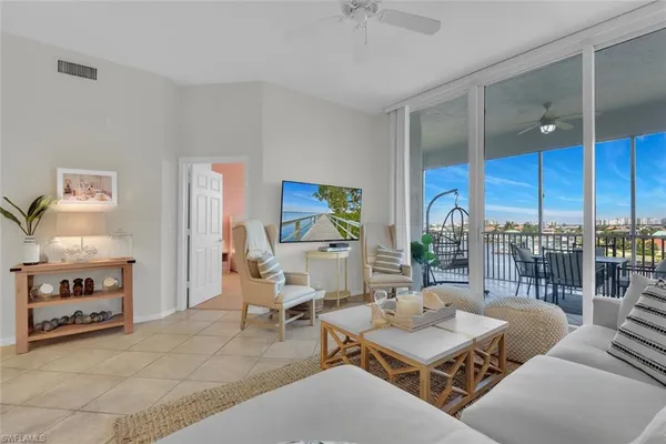 $14,000 | 450 Launch Circle, Unit 602, Naples, FL 34108