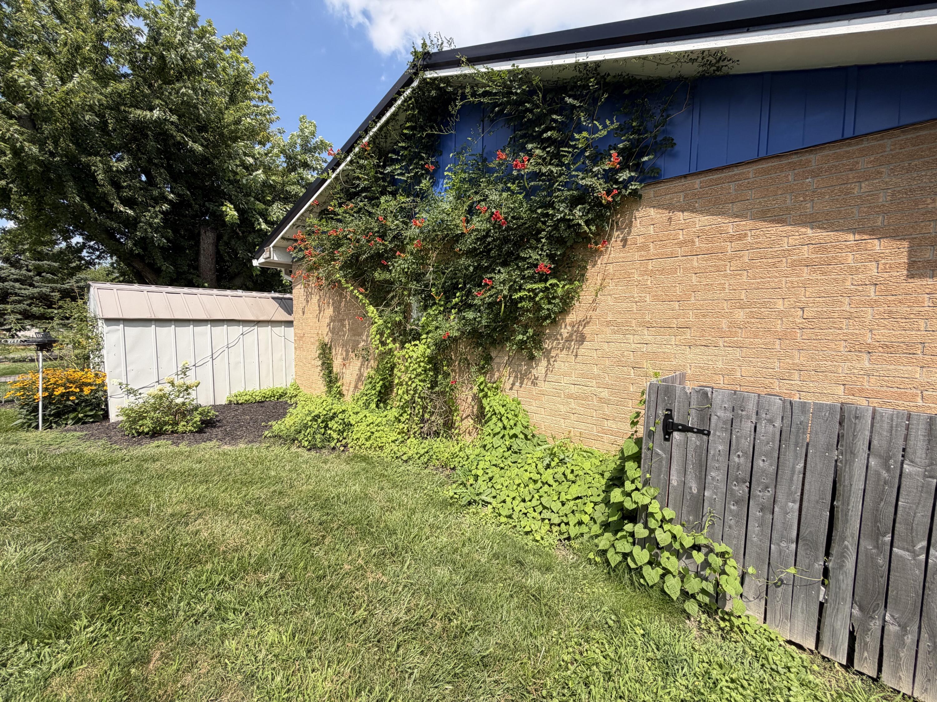1404 Stephens Road Sidney, OH 45365 - Photo 6 of 51 West Side Of House