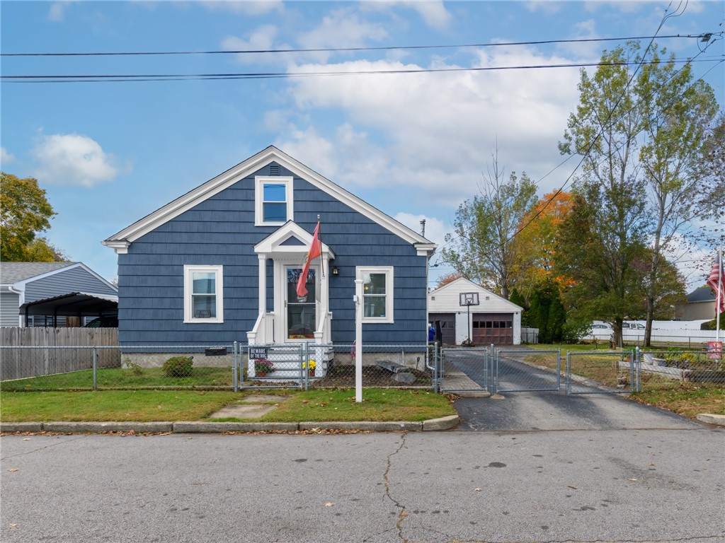 44 Stanley Street Pawtucket, RI 02861 - Photo 2 of 23