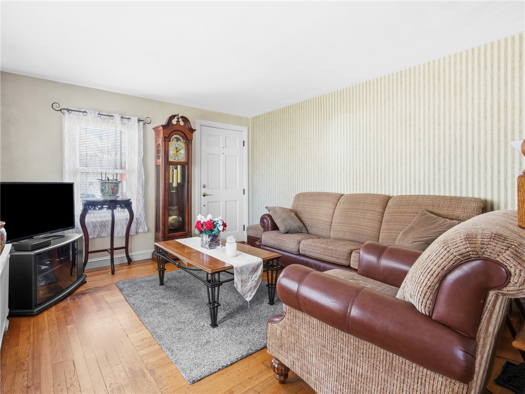 44 Stanley Street Pawtucket, RI 02861 - Photo 6 of 23