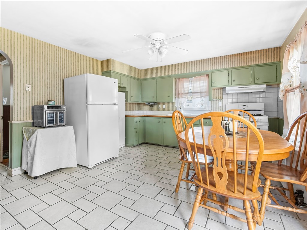 44 Stanley Street Pawtucket, RI 02861 - Photo 8 of 23