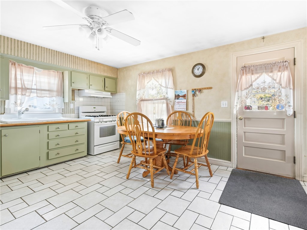 44 Stanley Street Pawtucket, RI 02861 - Photo 10 of 23