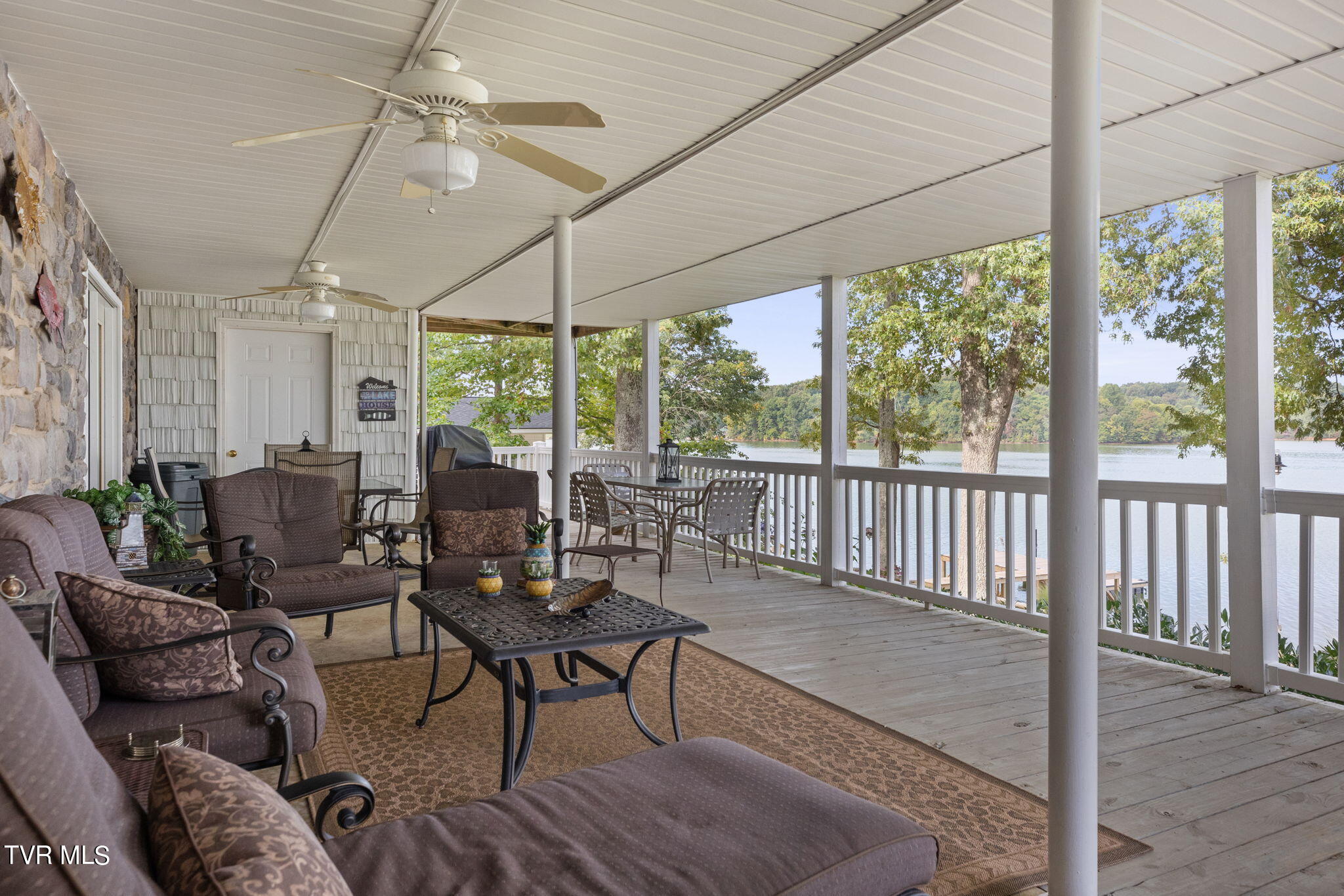 1026 Haw Ridge Road Piney Flats, TN 37686 - Photo 36 of 47 Covered patio