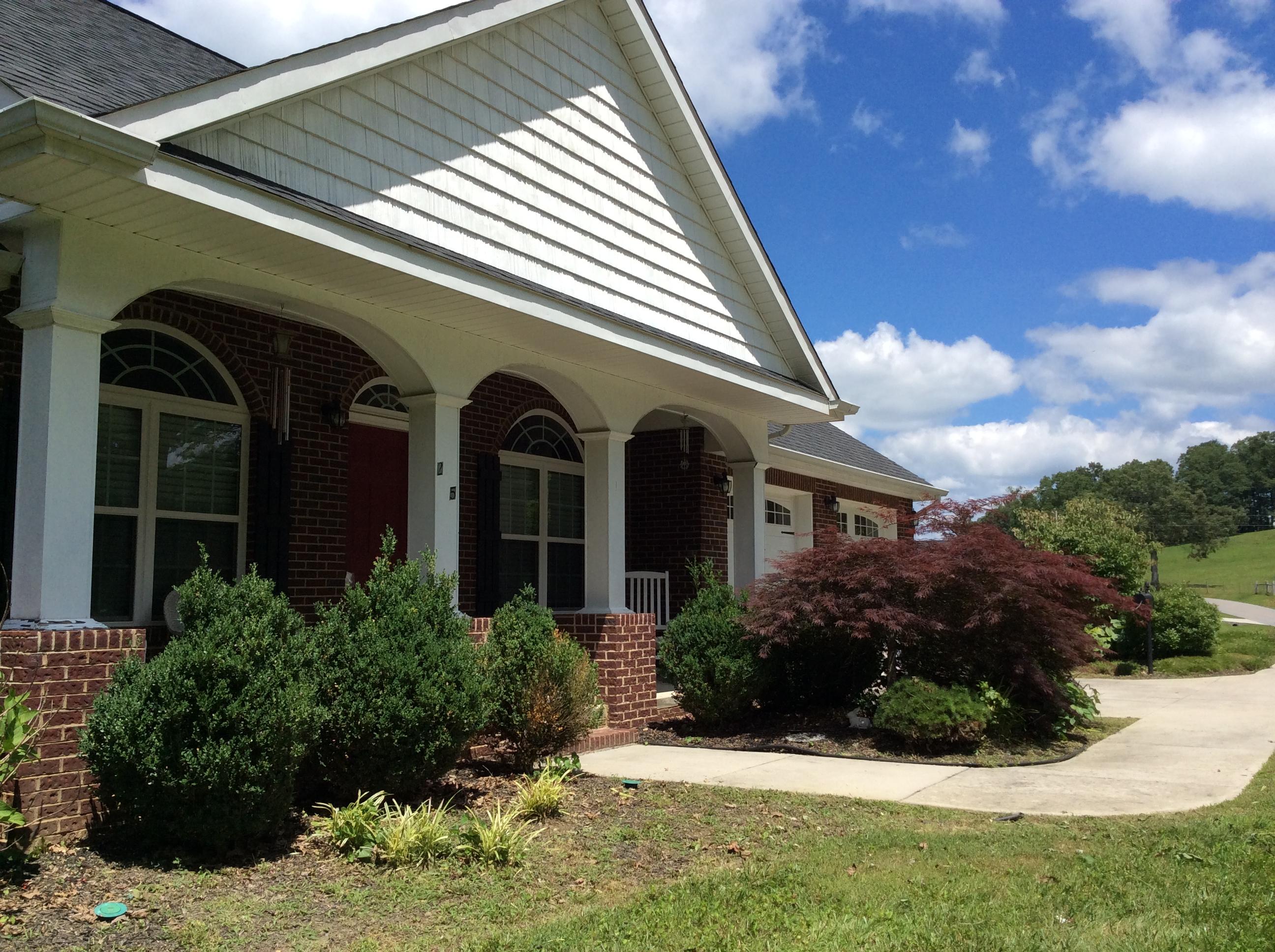 205 R S Marcum Road Oneida, TN 37841 - Photo 2 of 33 IMG_3164