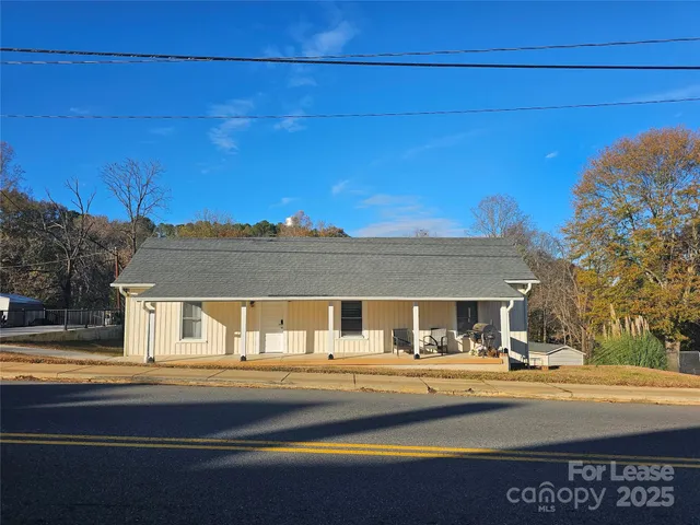 $1,400 | 208 West Main Street, Lawndale, NC 28090