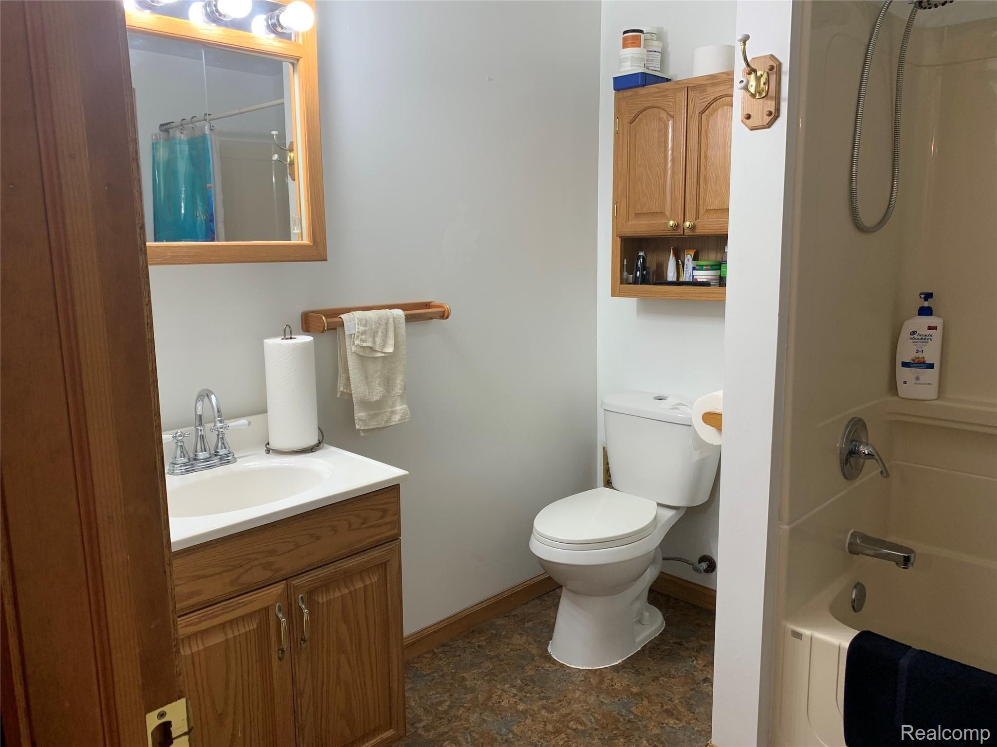 14567 Trenton Road Southgate, MI 48195 - Photo 14 of 25 IMG_1533.jpg