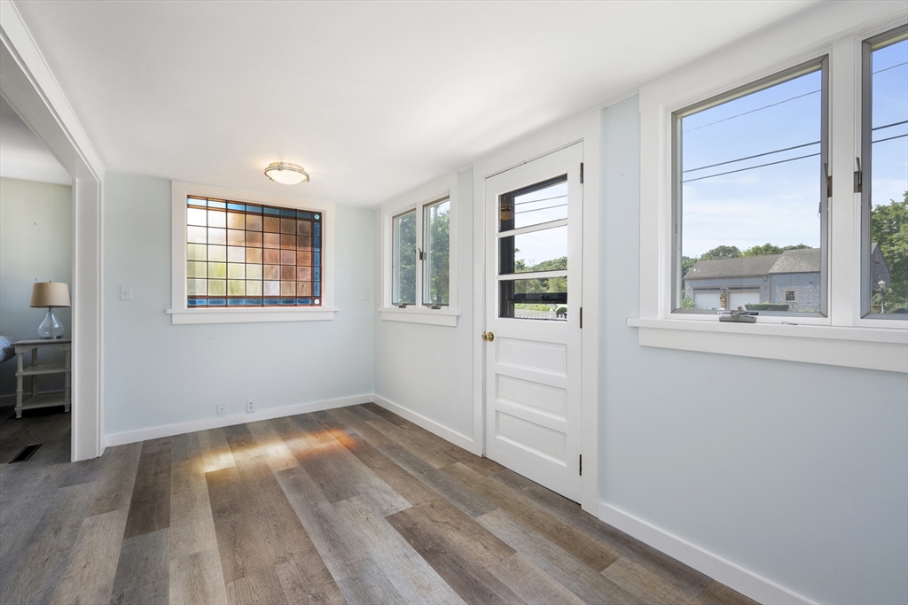 100 River Road Barnstable, MA 02648 - Photo 5 of 34