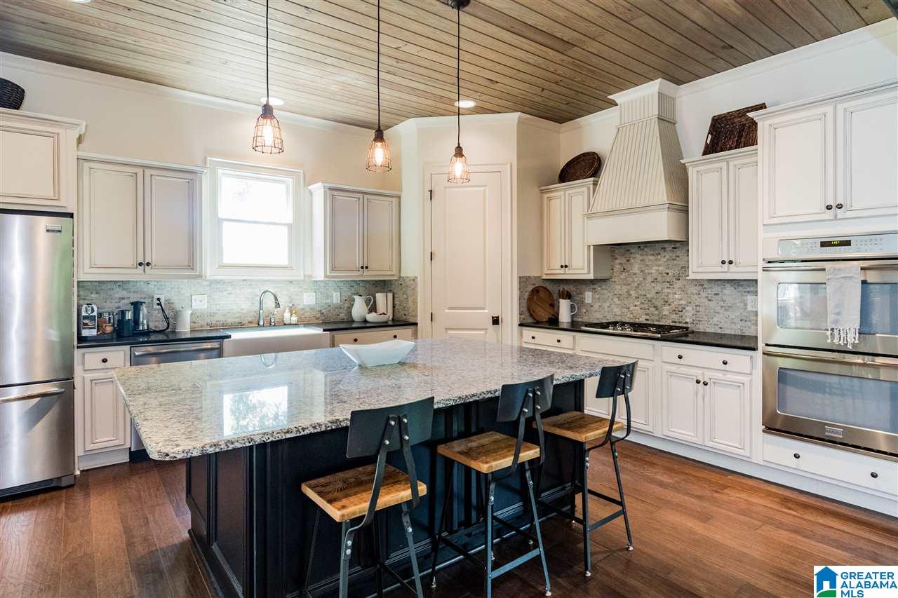1447 Ridge Road Birmingham, AL 35209 - Photo 10 of 36