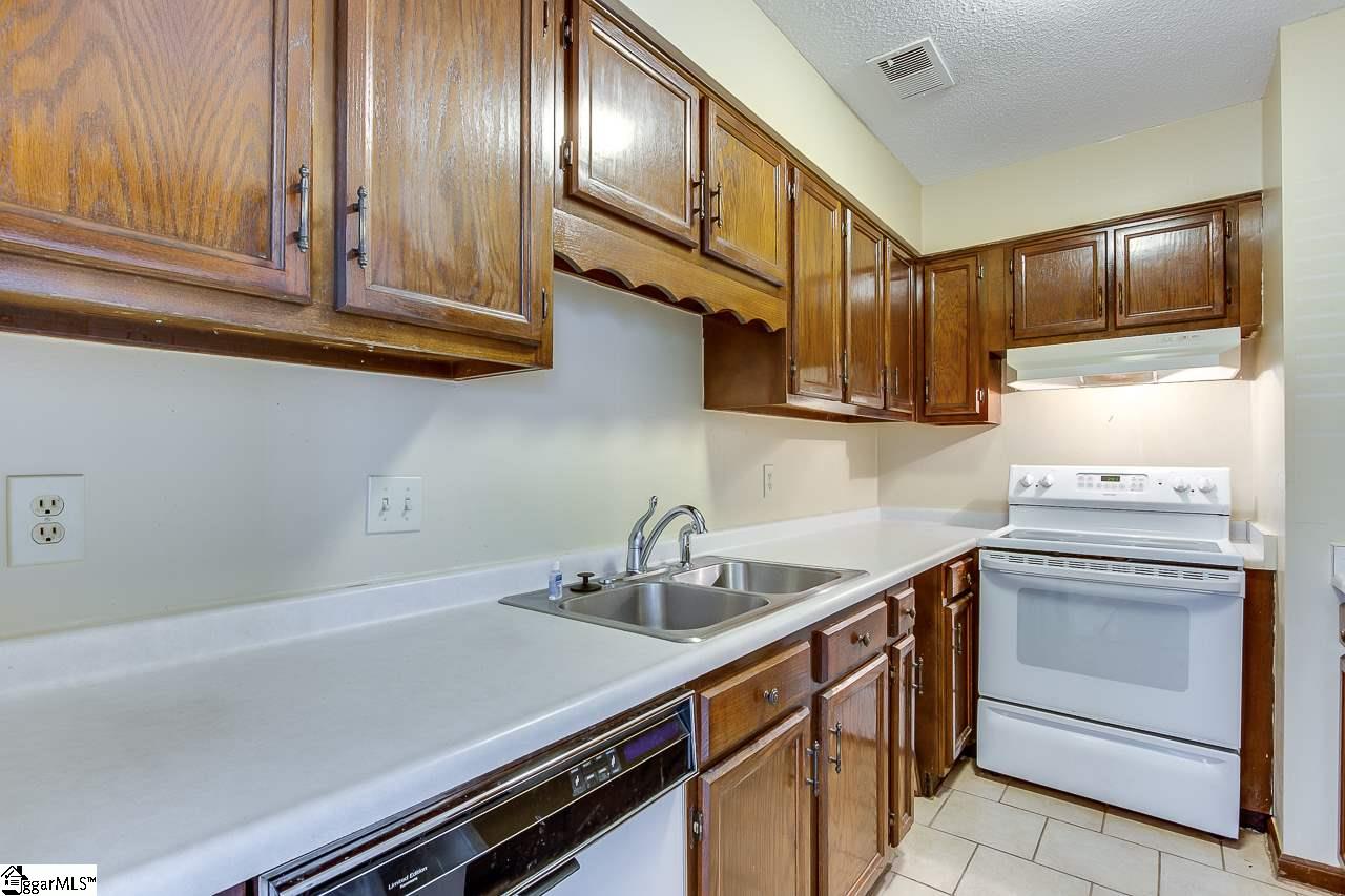 710 Hunts Bridge Road, Unit 27 Greenville, SC 29617 - Photo 14 of 26