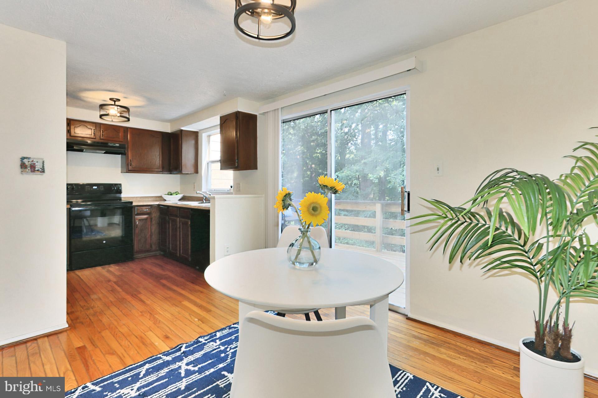 11004 Granby Court Reston, VA 20191 - Photo 7 of 33 Lots of Space for table or Work/Study Area