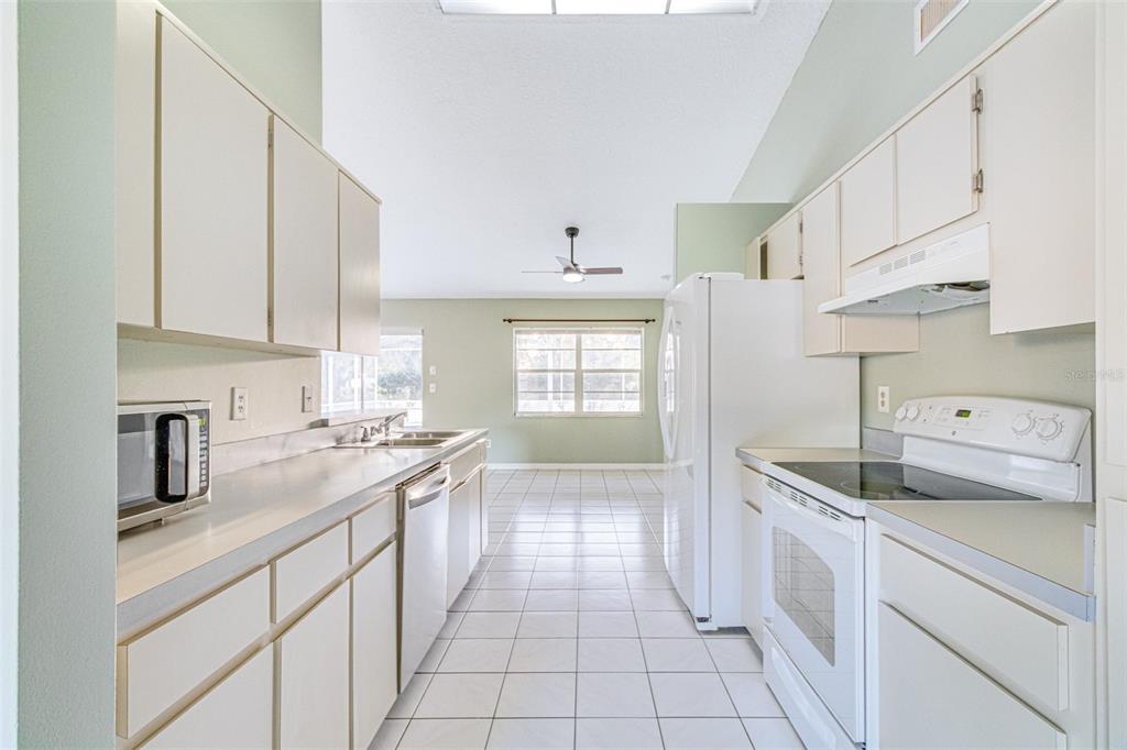 3033 Tiffany Court Spring Hill, FL 34608 - Photo 11 of 39