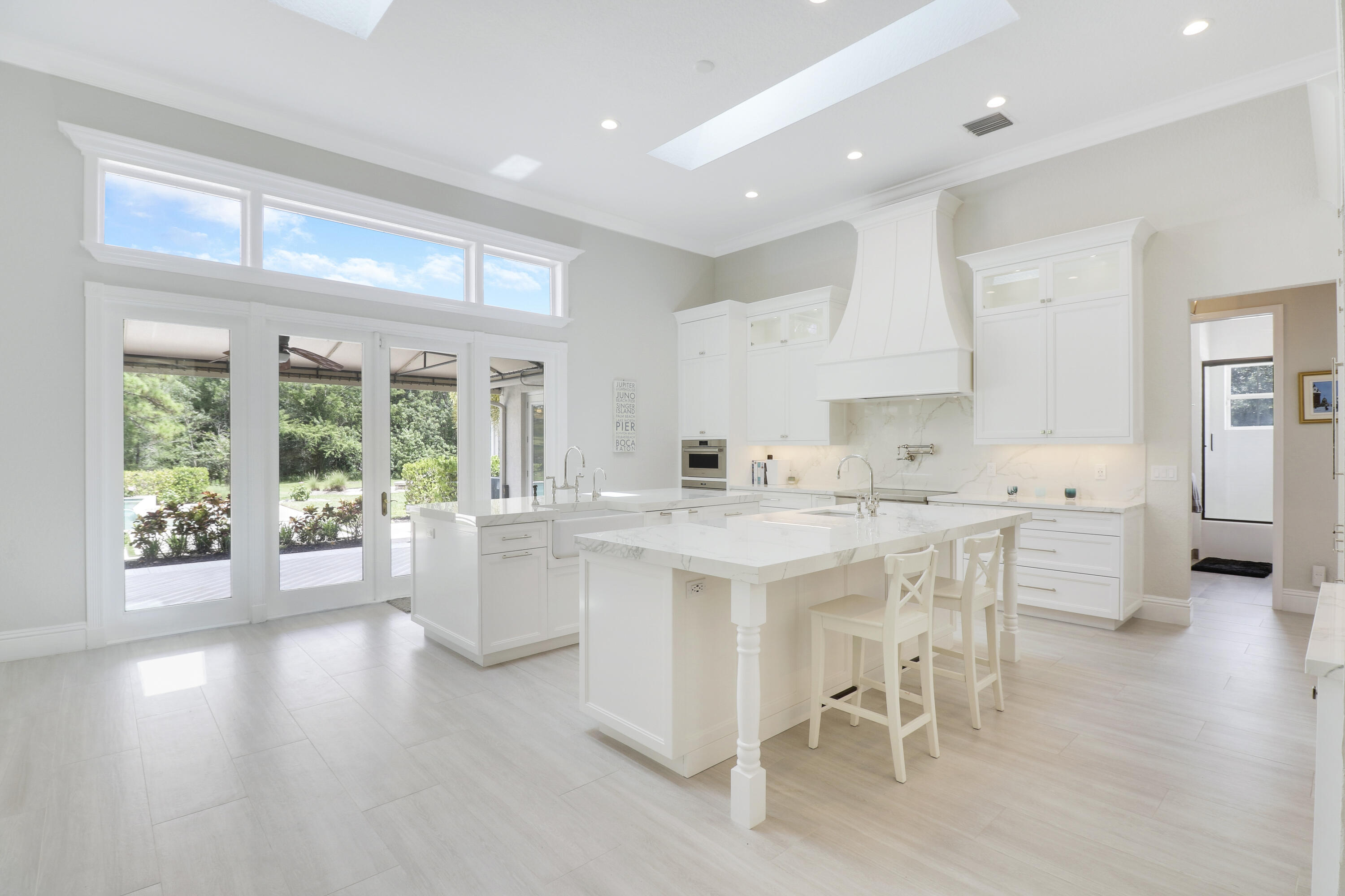 2885 Southeast Ranch Acres Circle Jupiter, FL 33478 - Photo 20 of 44 Kitchen