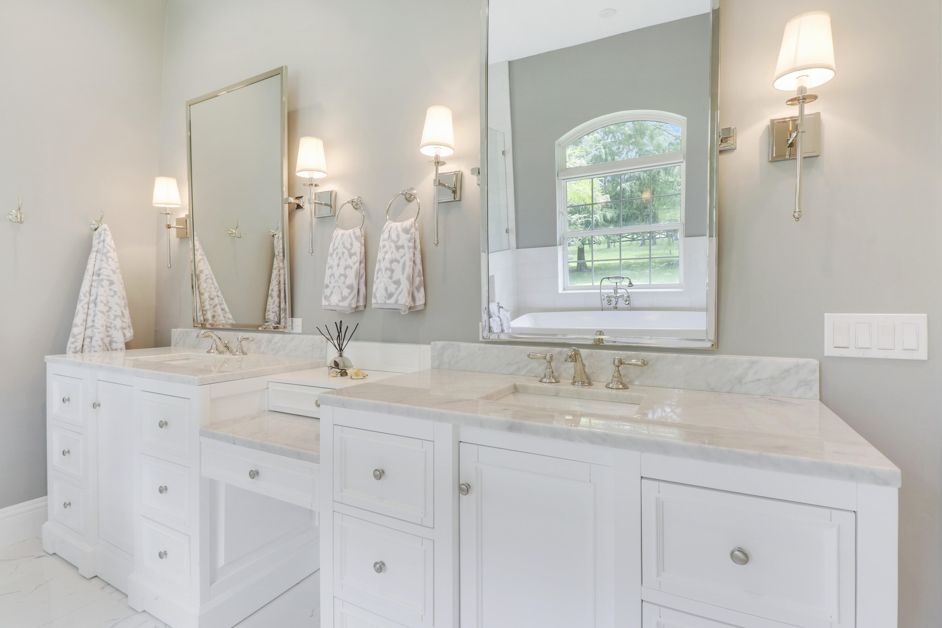 2885 Southeast Ranch Acres Circle Jupiter, FL 33478 - Photo 26 of 44 And bath