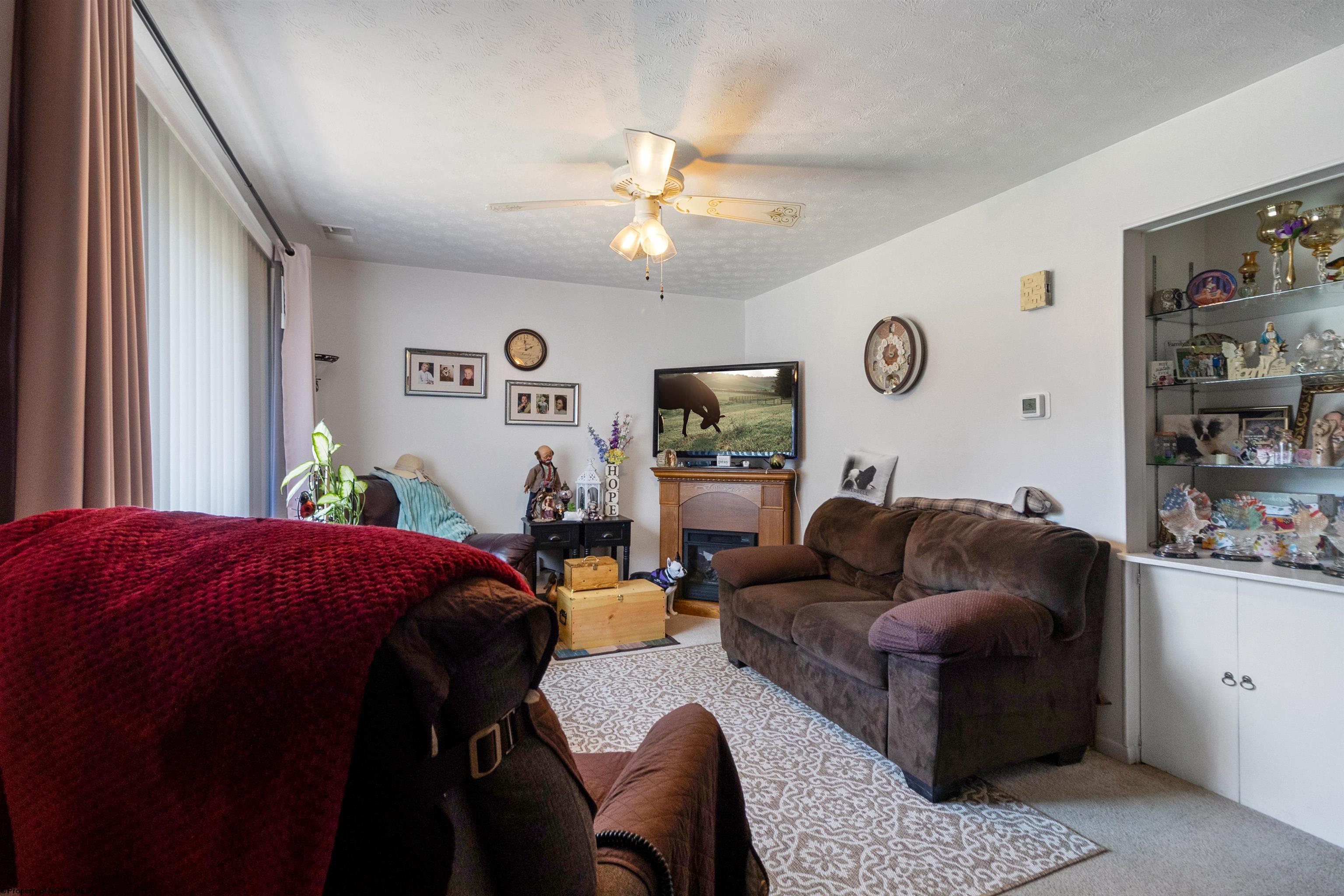96 Pinewood Road Clarksburg, WV 26301 - Photo 3 of 31 Gallery Image 3