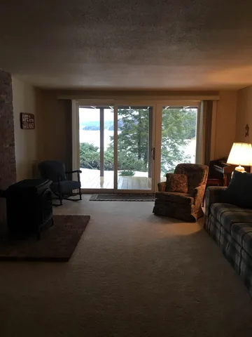 $2,500 | 14 Pioneer Point, Grantham, NH 03753