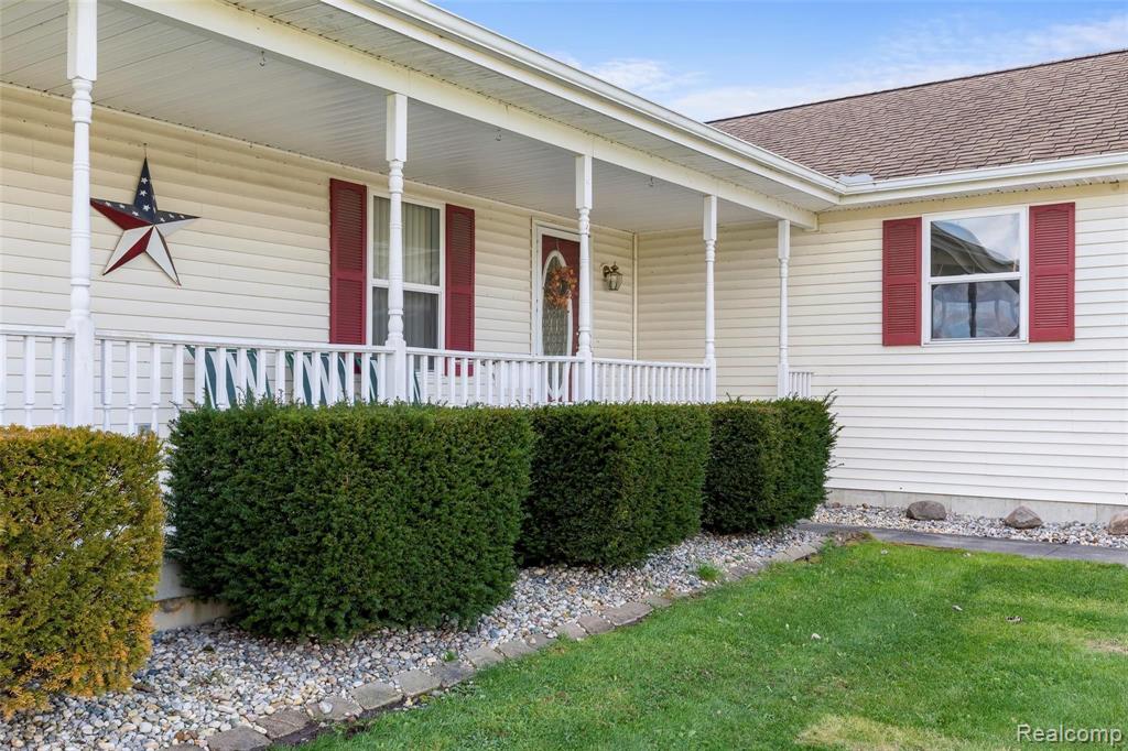 7283 Frith Road St. Clair, MI 48079 - Photo 2 of 66
