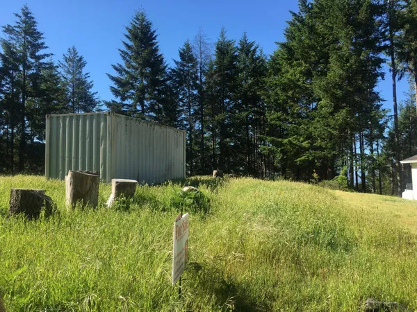 $199,500 | 189-177 Hickory Road, Shelter Cove, CA 95589