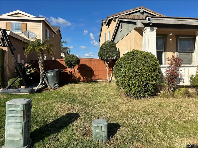 a view of a bird house