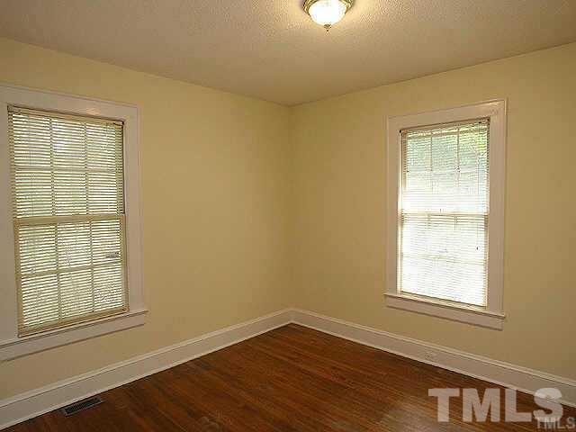 2512 Ross Road Durham, NC 27703 - Photo 6 of 9
